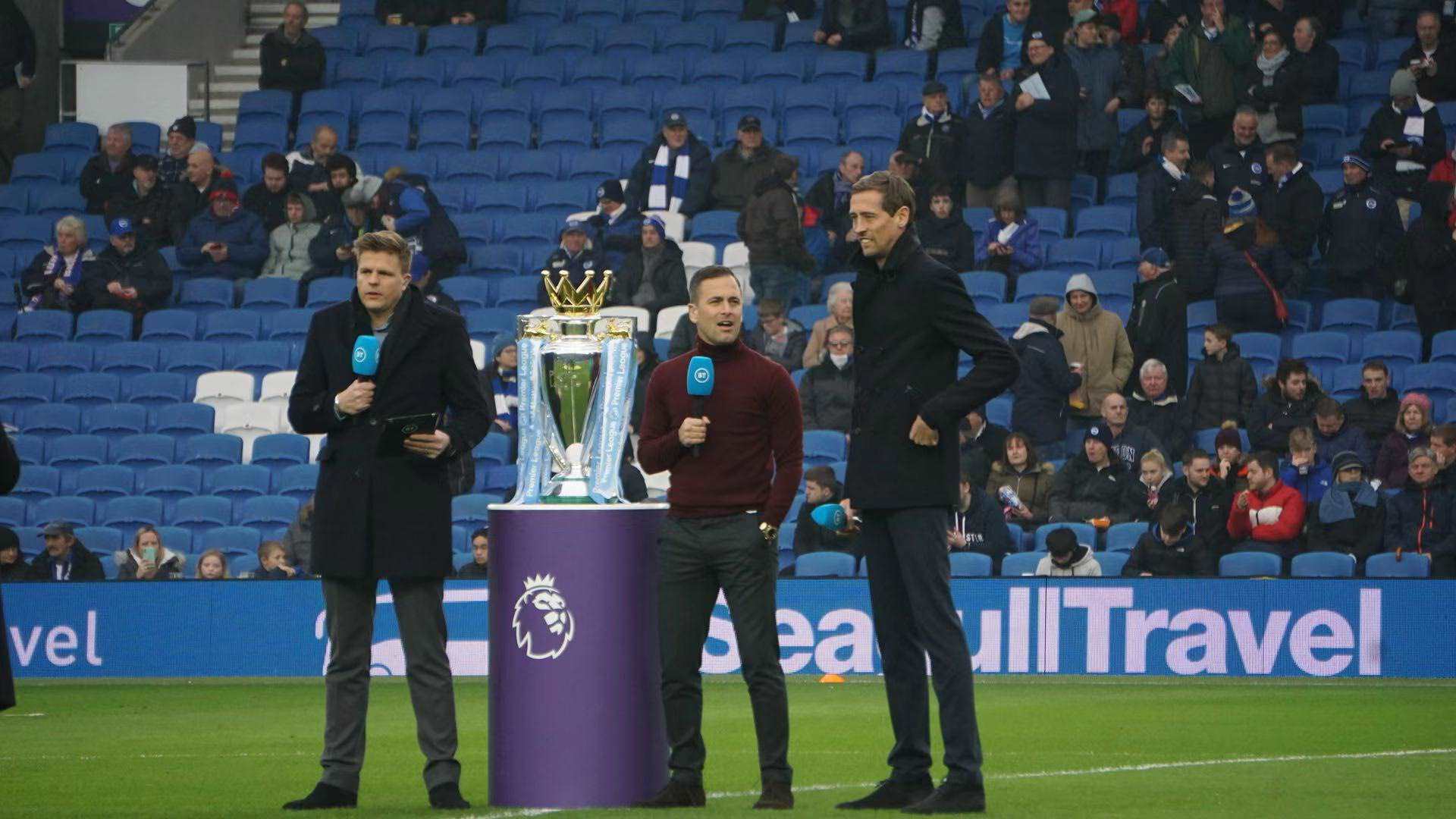 朗斯则是近 朗斯则是近