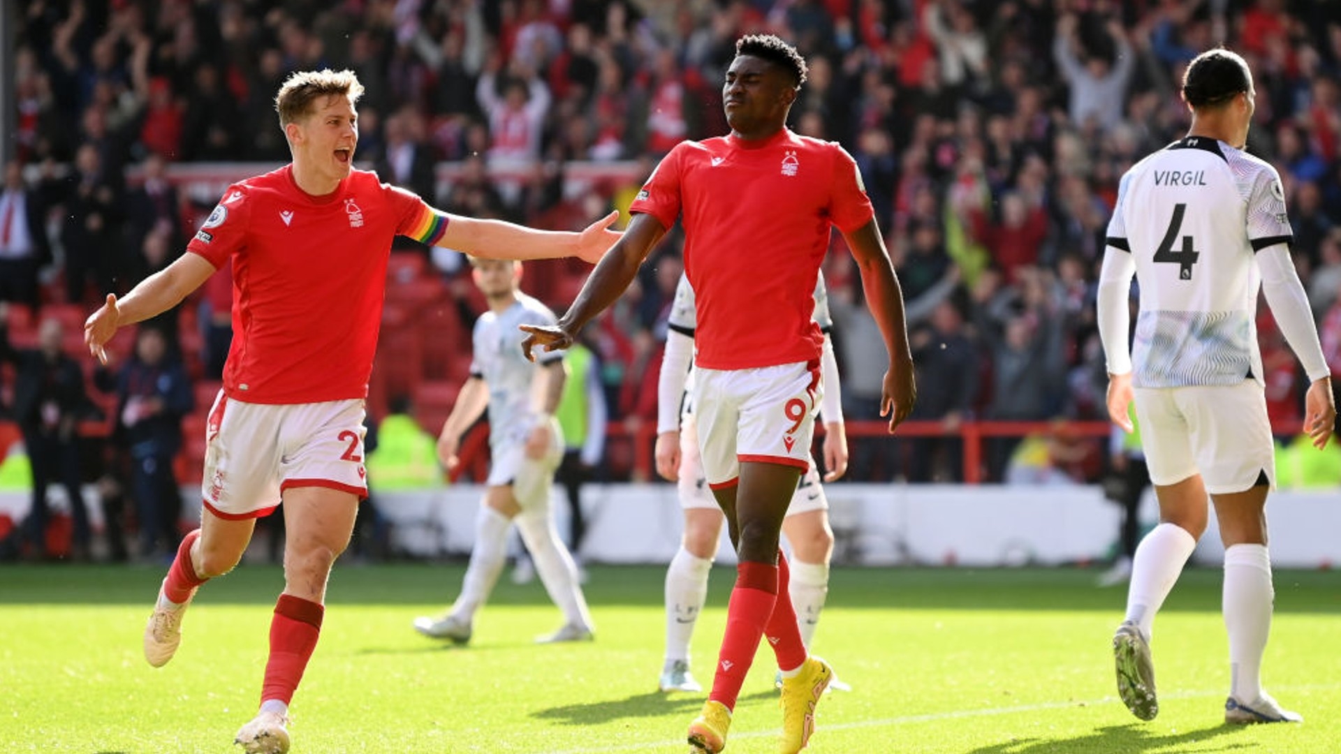 必定有着深 必定有着深